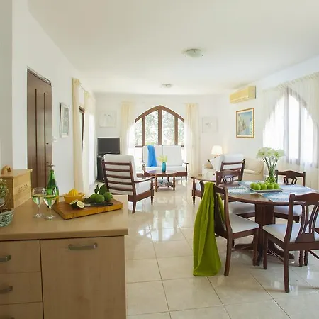 Villa Euphoria *
